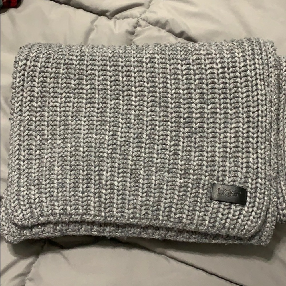 Ugg Scarf